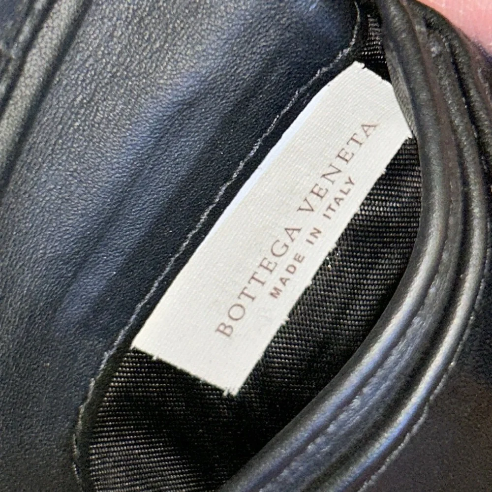 Authentic Bottega Veneta Intrecciato Leather Bifold Wallet